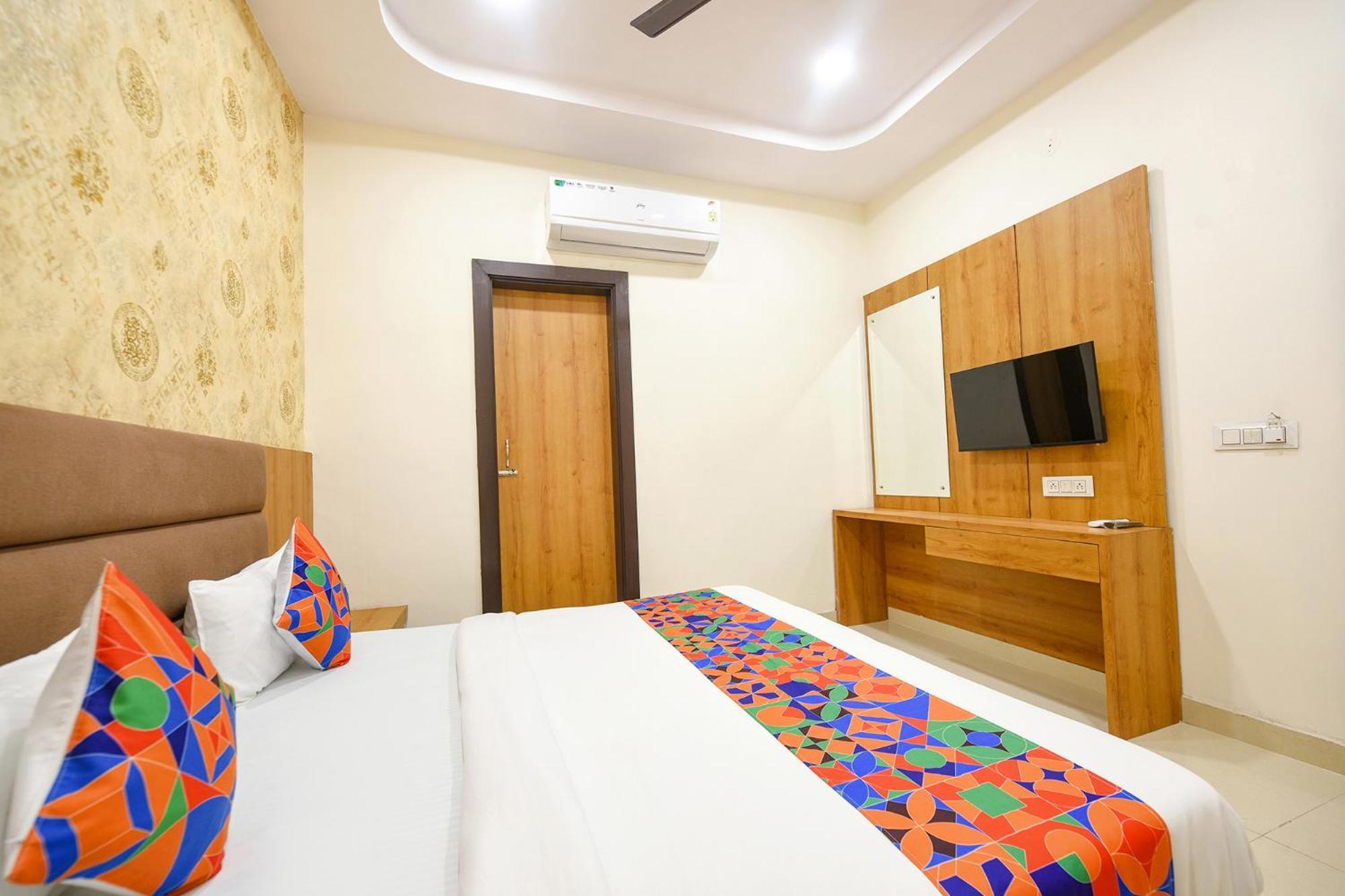 Fabhotel Golden Tree Αμριτσάρ Εξωτερικό φωτογραφία